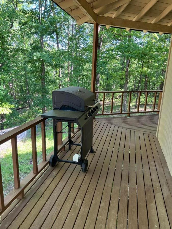 Resort Home On Half A Wooded Acres Sleeps Up To 14 Firepit For Smores Hot Springs Exteriör bild